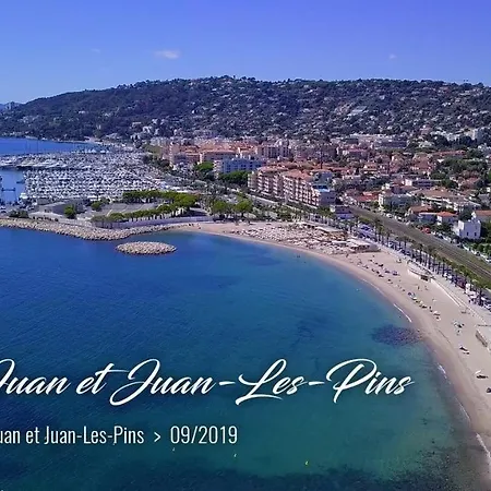Les Voiles De *